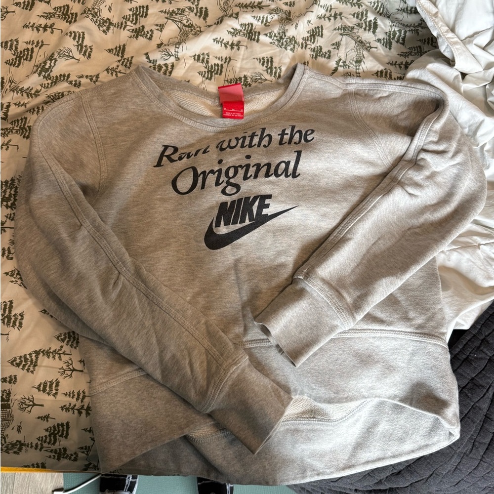 Nike Women's Heather Gray Crew Neck Sweater
